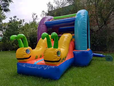 Castillo inflable Gusanitos para cumpleaños