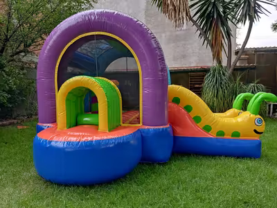 Castillo inflable Gusanitos para cumpleaños