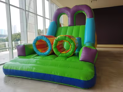 Fiesta en jardín con inflable para niños en CDMX