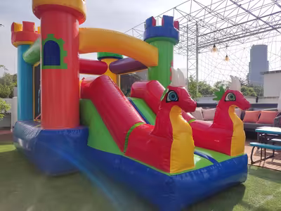 Kermés escolar con inflable en CDMX