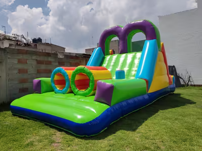 Evento real con inflables rentados en CDMX
